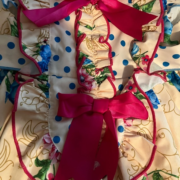 beautiful little dress worn twice for a wedding party ..excellent condition - Picture 5 of 5